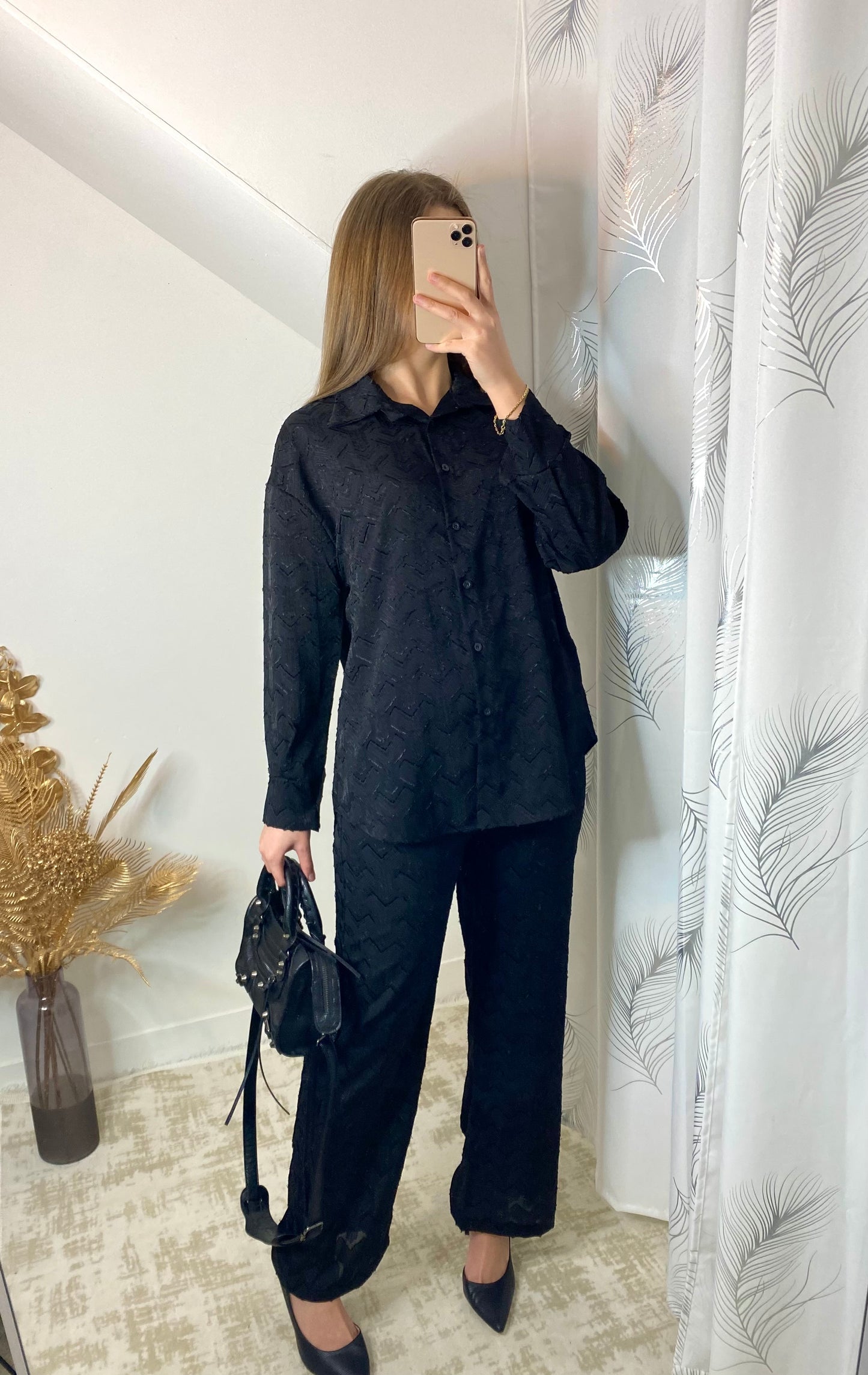 Ensemble Noir a motif relief