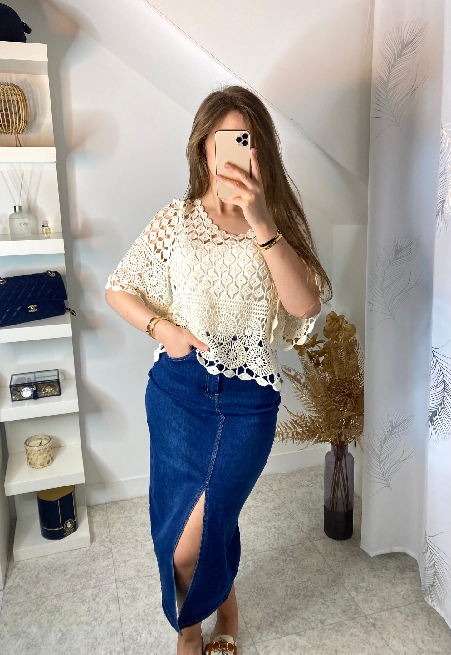 Haut à dentelle beige